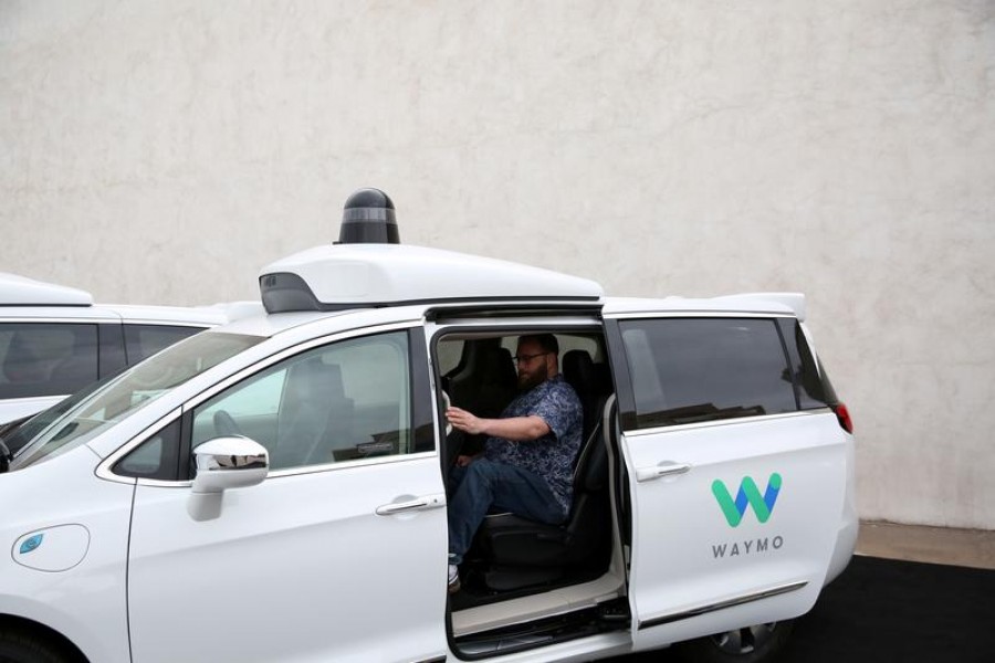 Trump admin exempts self-driving vehicles from some crash standards