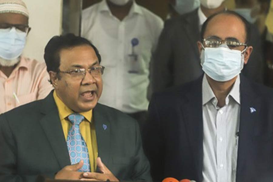 কাজে যোগ দিয়ে বুধবার সাংবাদিকদের সামনে আসেন দুদক কমিশনার জহুরুল হক। ছবিঃ বিডিনিউজ টোয়েন্টিফোর ডটকম