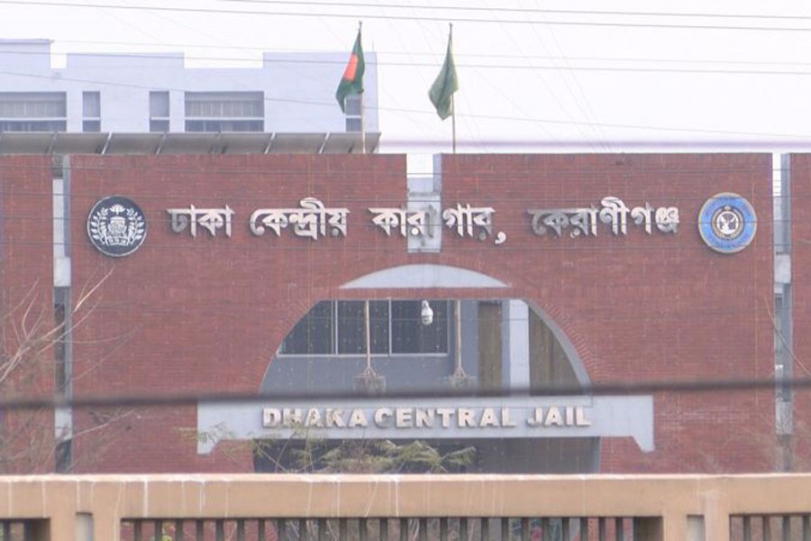 জেলখানায় ‘দাঁতে ব্যথার যে ওষুধ, মাথা ব্যথারও একই ওষুধ’