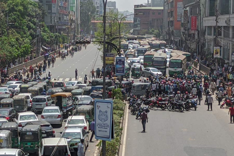 ছবিঃ ট্রাফিক এলার্ট/ফেইসবুক