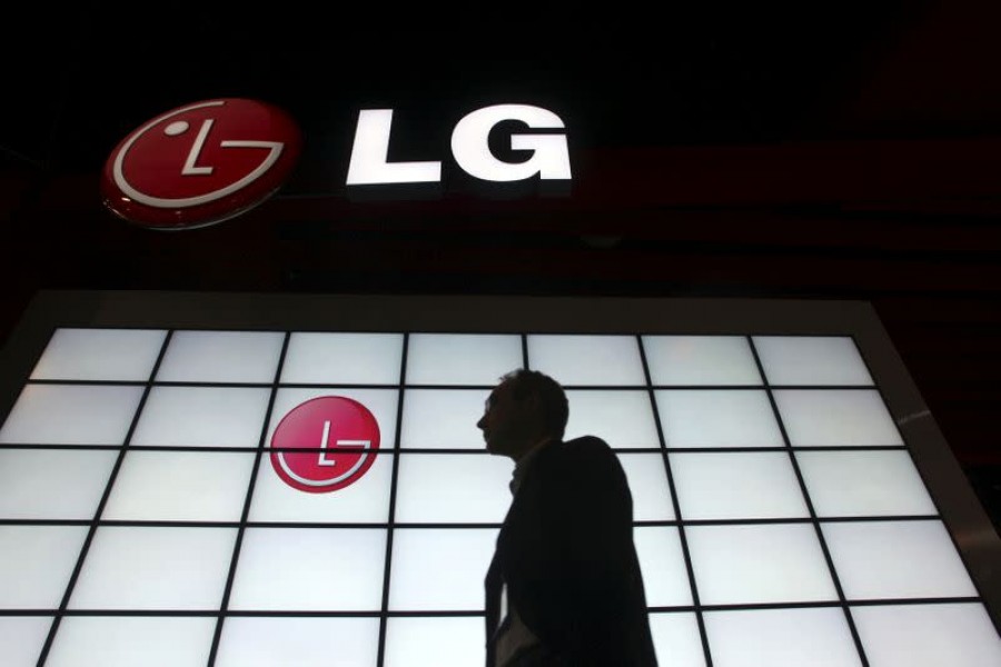 LG's smartphone exit creating opportunities for Samsung?
