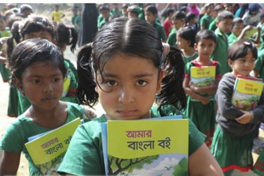 এক কোটি মায়ের ‘নগদ’ অ্যাকাউন্টে প্রাথমিক উপবৃত্তির টাকা
