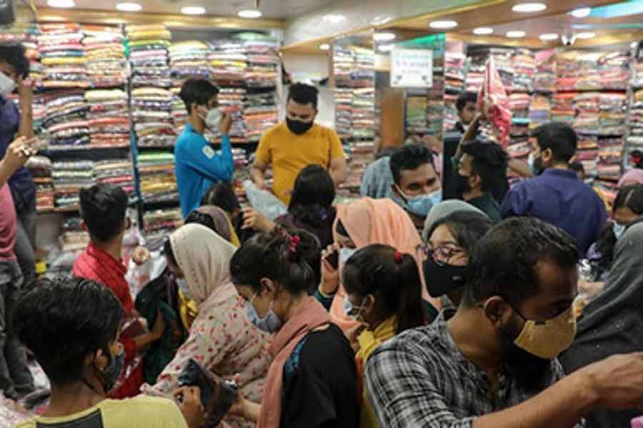 দোকানপাট খোলা রেখেই লকডাউন আরো এক সপ্তাহ বাড়াচ্ছে সরকার