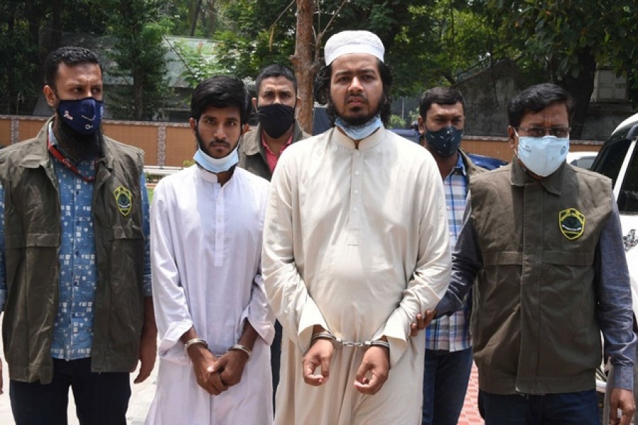 ‘তলোয়ার নিয়ে সংসদ ভবনে জঙ্গি হামলার’ পরিকল্পনা, গ্রেপ্তার ২