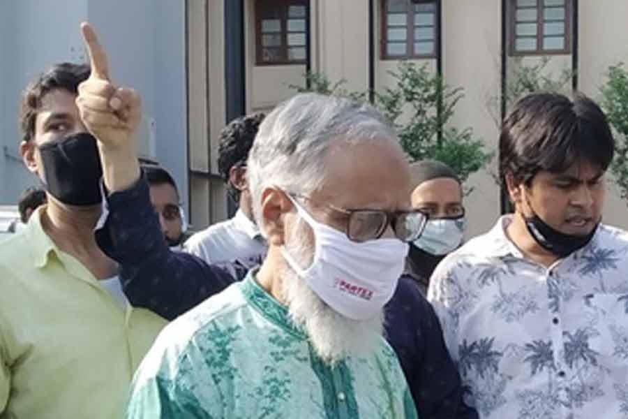 মানবিক কারণে আমি ছাত্রলীগকে চাকরি দিয়েছি: বিদায়ী রাবি উপাচার্য
