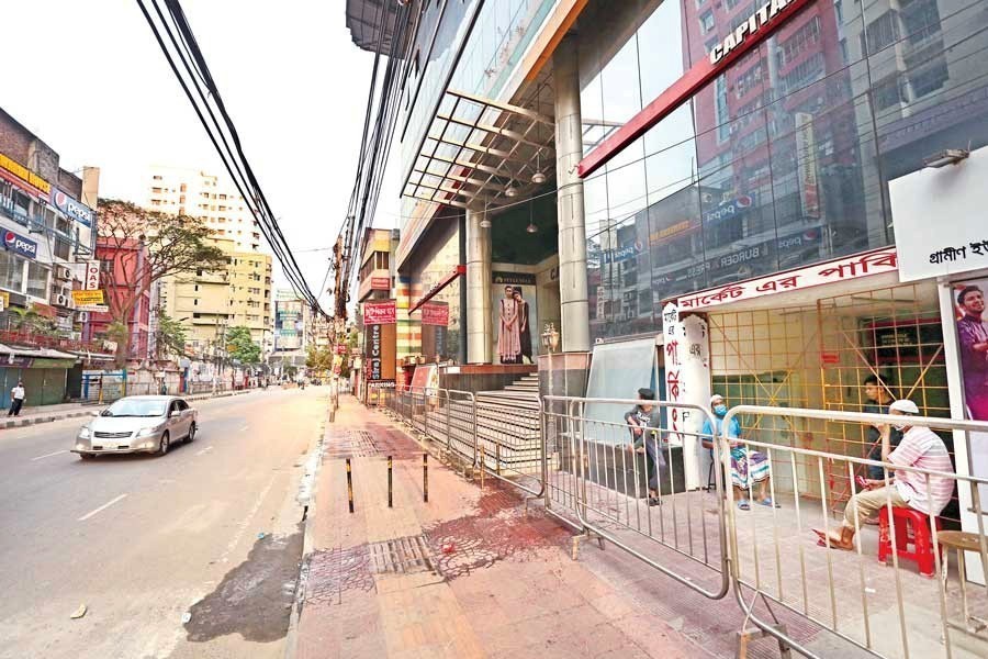 ‘লকডাউন’ বাড়ছে  আরও এক সপ্তাহ, প্রজ্ঞাপন রোববার