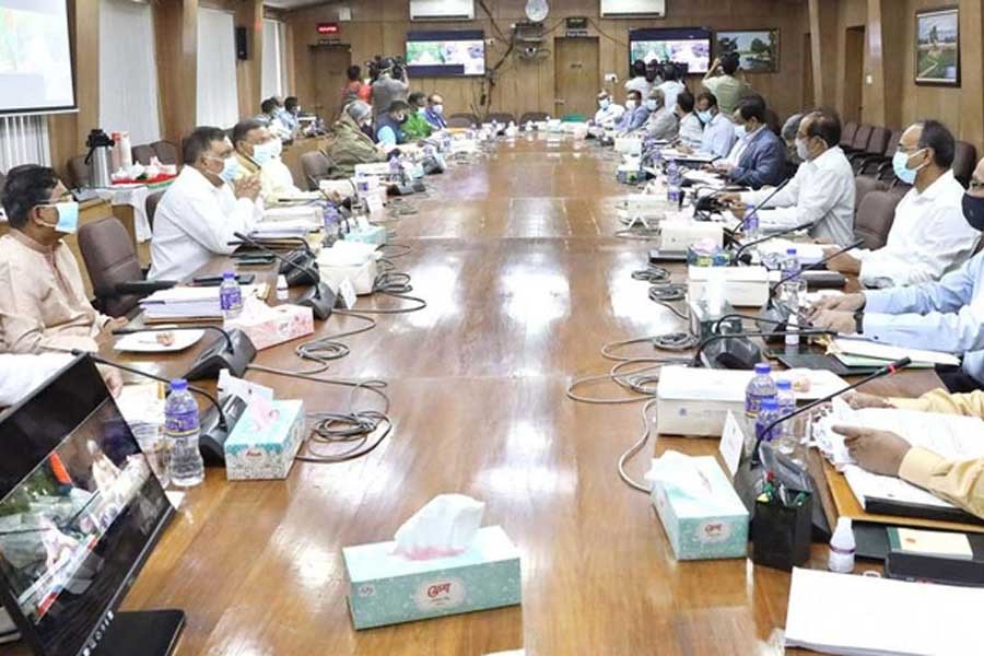 মন্ত্রিসভার এই বৈঠকে ভার্চুয়ালি যুক্ত হয়ে সভাপতিত্ব করেন প্রধানমন্ত্রী শেখ হাসিনা। ছবি: পিআইডি