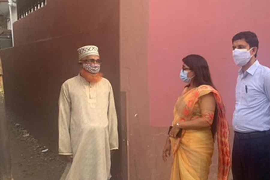 খাদ্যসহায়তার জন্য ৩৩৩ নম্বরে ফোন করে চড়া মাশুল দিলেন চারতলা বাড়ির মালিক