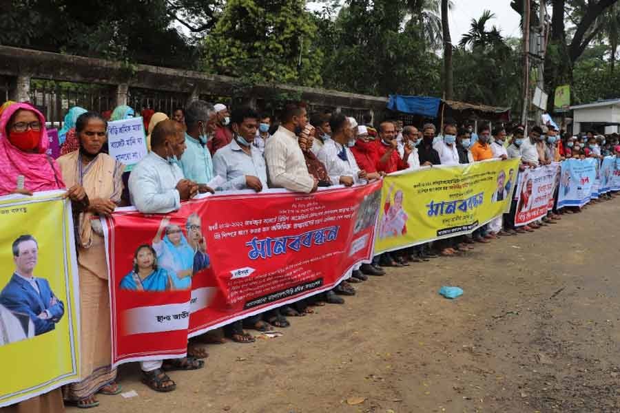 ‘Paid NGOs’ demanding tax hike to destroy local bidi industry, workers say