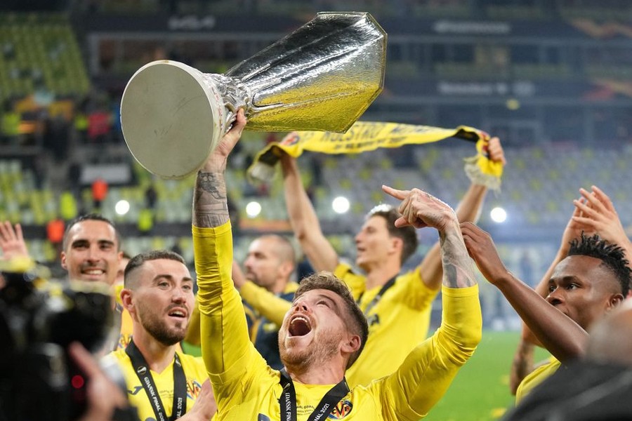 Villarreal win Europa League after edging Man United in epic shootout