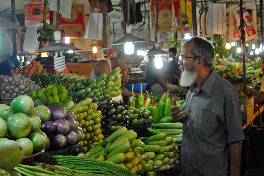 মূল্যস্ফীতি ৫.৩ শতাংশে আটকে রাখার আশা