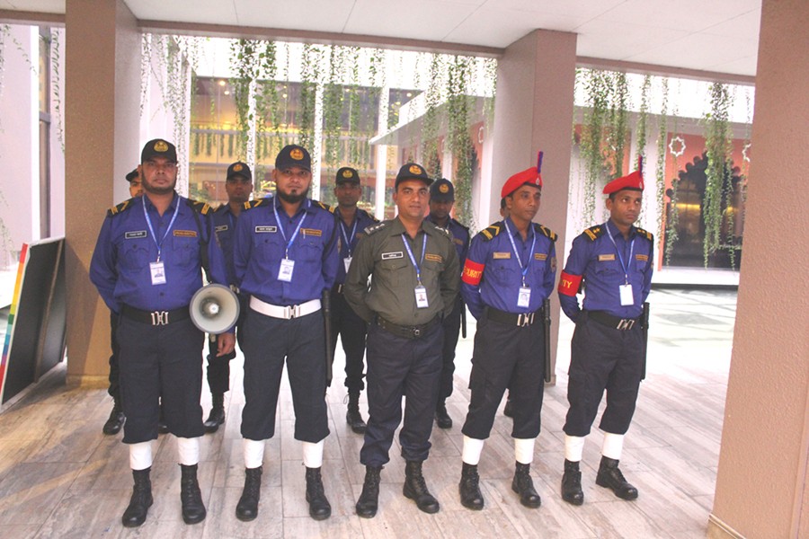 Wage structure for security service workers fixed