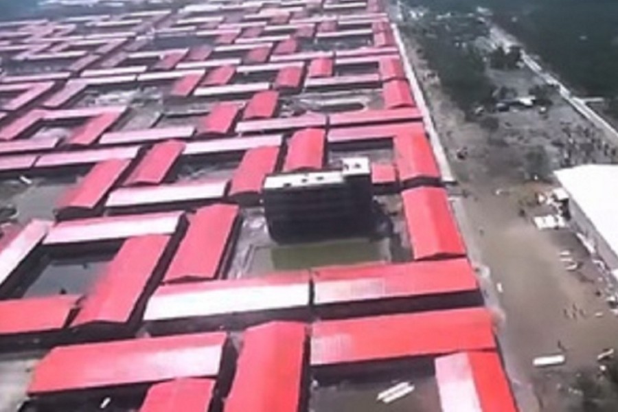 ভাসানচর থেকে দলে দলে পালাচ্ছে রোহিঙ্গারা