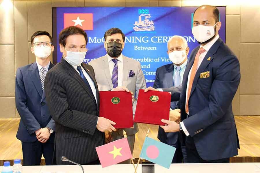 DCCI president urges Vietnamese entrepreneurs to invest in Bangladesh