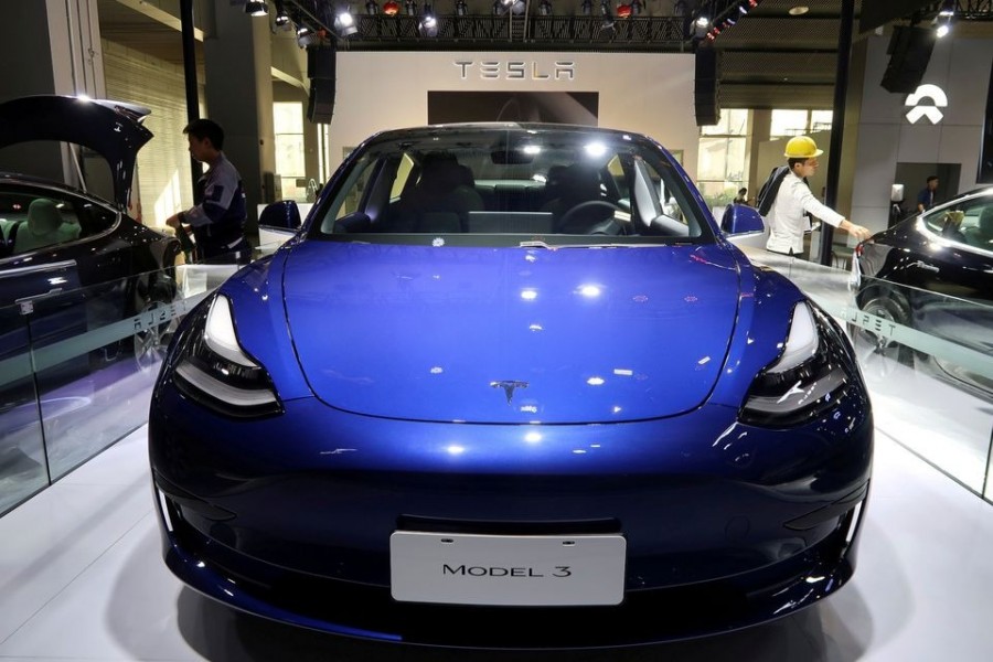 Tesla to recall nearly 300,000 cars in China