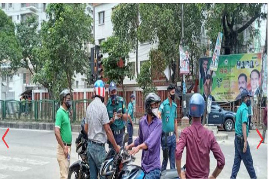 মোটরসাইকেলে শুধু চালককে যেতে দিচ্ছে পুলিশ
