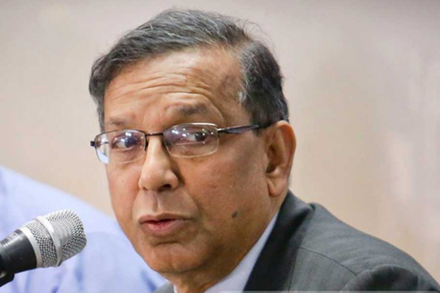 খালেদা কীভাবে বিদেশে যেতে পারেন, সেই ‘উপায়’ বললেন আইনমন্ত্রী