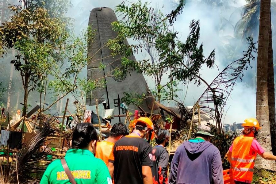 ফিলিপাইনে সামরিক বিমান বিধ্বস্ত, নিহত ৫০