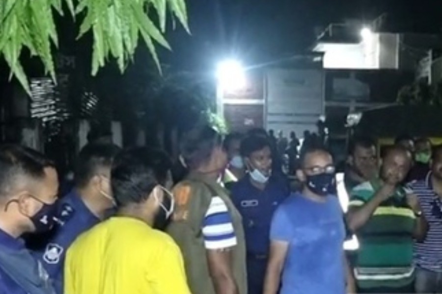 যশোর শিশু উন্নয়ন কেন্দ্রে মধ্যরাতে বিক্ষোভ, ভাঙচুর