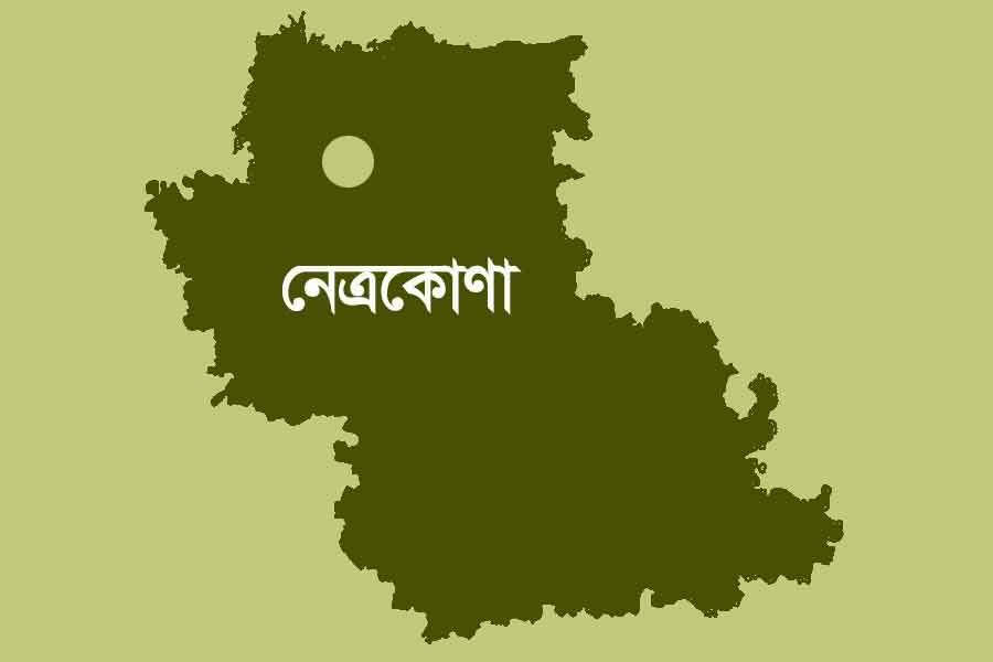 নেত্রকোণায় মসজিদে নামাজ পড়া নিয়ে সংঘর্ষ, আহত ৮