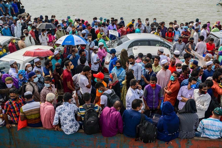 লকডাউন: শুক্রবার ভোর থেকে  লঞ্চ বন্ধ, ফেরিতেও উঠবে না যাত্রী কিংবা যাত্রীবাহী গাড়ি