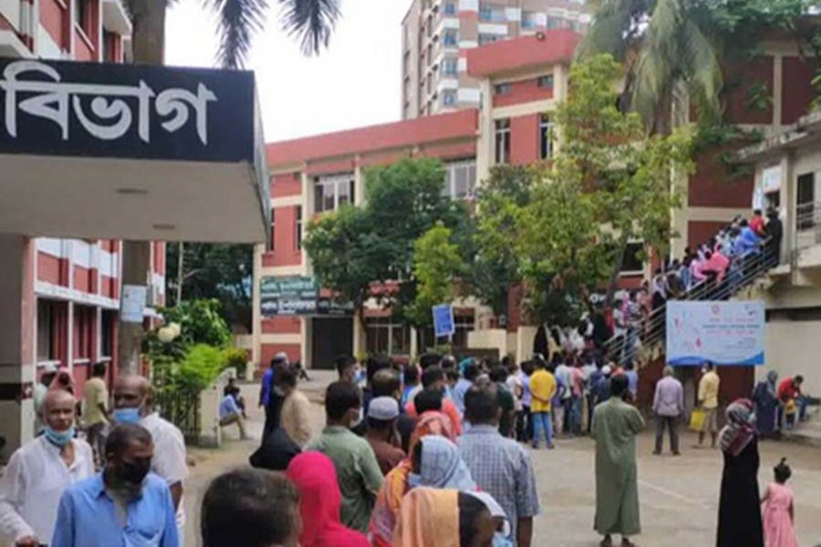 ব্রাহ্মণবাড়িয়ায় কোভিড পরীক্ষার লাইনে দাঁড়ানো এক ব্যক্তির মৃত্যু