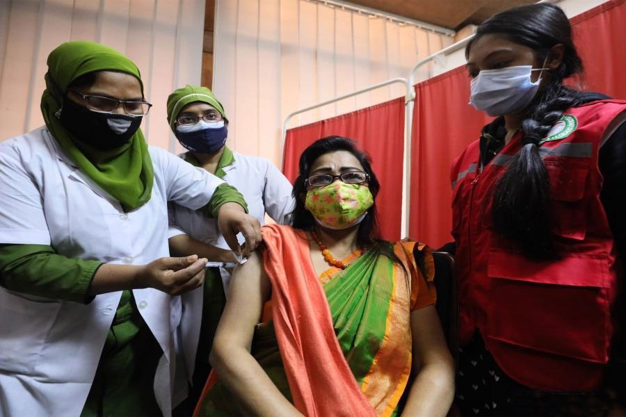কোভিড টিকাদানে দক্ষিণ এশিয়ায় বাংলাদেশ পেছনের  সারিতে