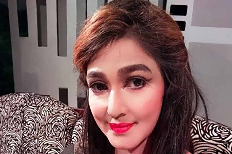 রিমান্ড-জামিন দুটোই নাকচ, চিত্রনায়িকা একা কারাগারে