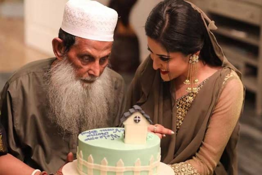 পরীমনি ‘পরিস্থিতির শিকার’, বললেন নানা