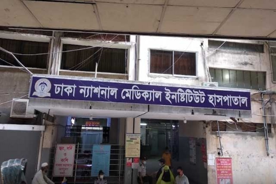 হাসপাতালের ষষ্ঠ তলা থেকে পড়ে ডেঙ্গু আক্রান্ত কিশোরের মৃত্যু