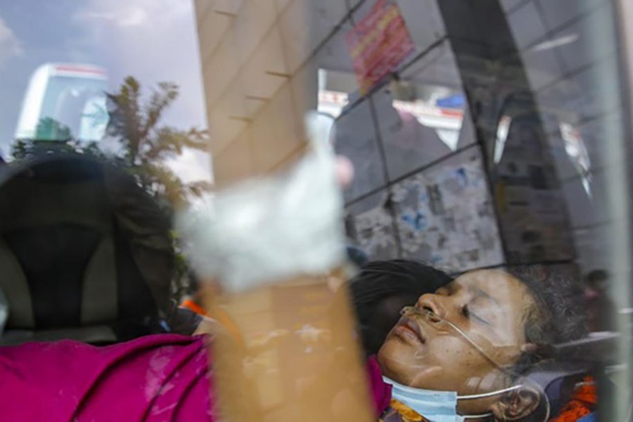 কোভিড: দৈনিক শনাক্ত ৪ হাজারের নিচে নামল, মৃত্যু ১২০