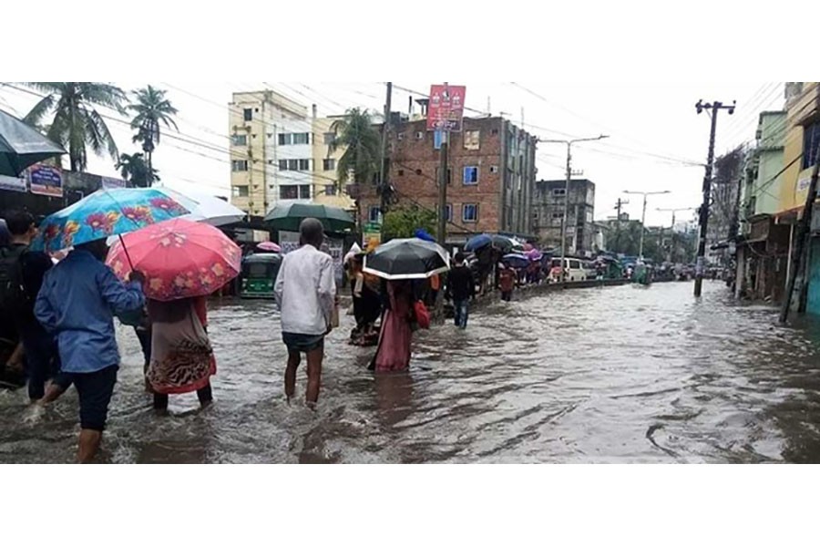 ৩৬ মিলিমিটার বৃষ্টিতে চট্টগ্রাম মহানগরে জলাবদ্ধতা