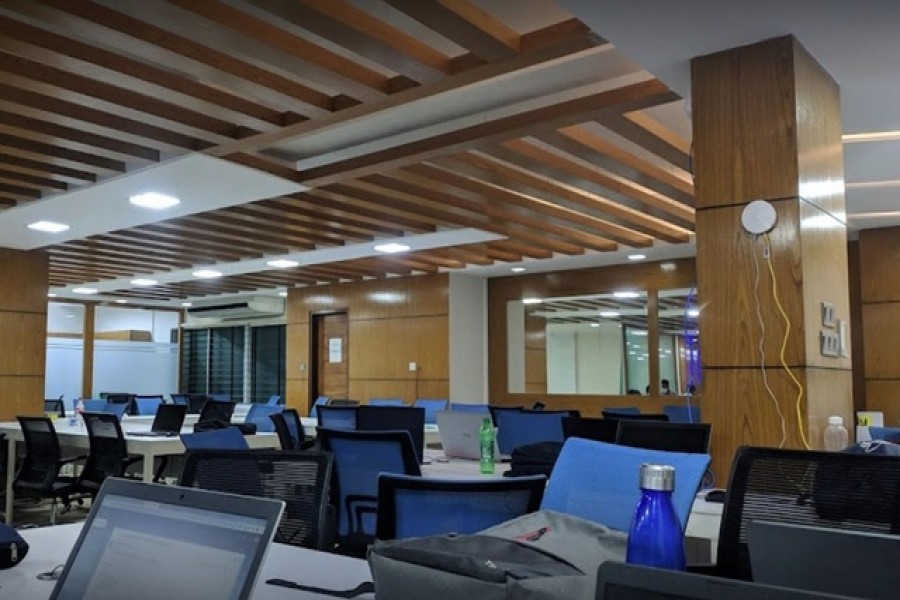 ইভ্যালি অফিস, ফাইল ছবি