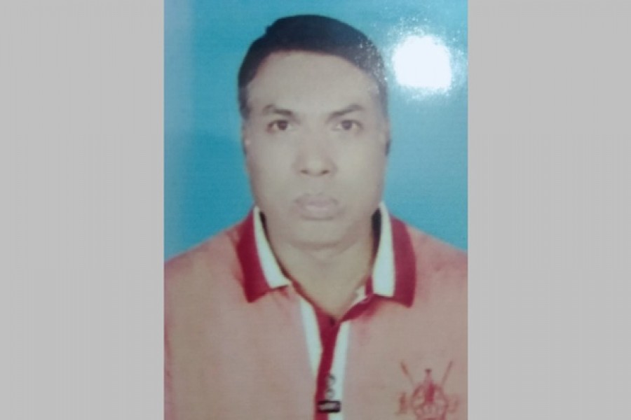 যাত্রীদের বাঁচানোর চেষ্টায় ডাকাতের হাতে প্রাণ যায় বাস চালক মনজুরের