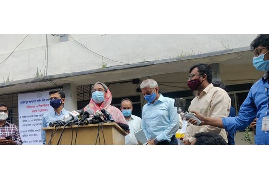 এখন ডেঙ্গুরও মৌসুম, স্কুল শুরুর দিনে সতর্ক করলেন দীপু মনি
