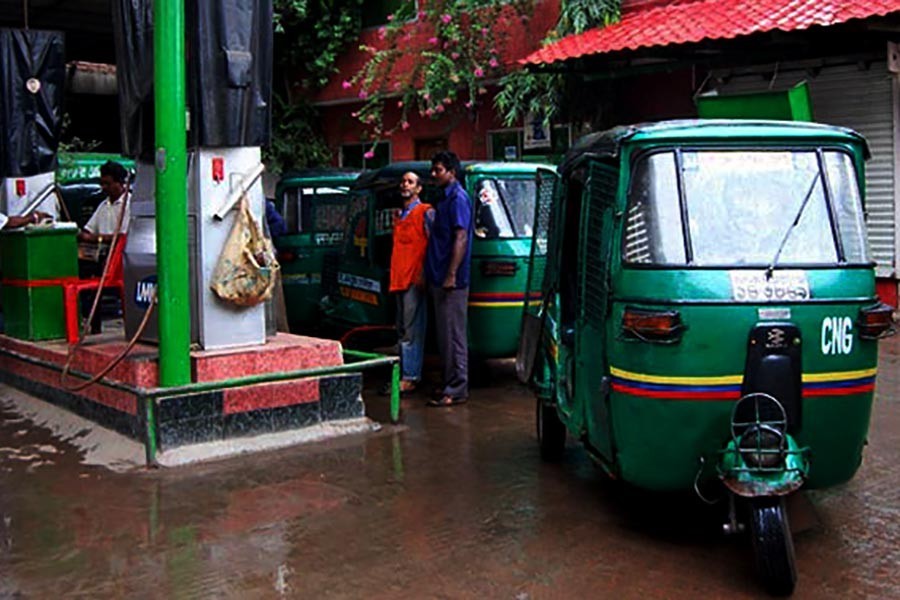 দিনে ছয় ঘণ্টা গ্যাস পাওয়া যাবে না সিএনজি স্টেশনে