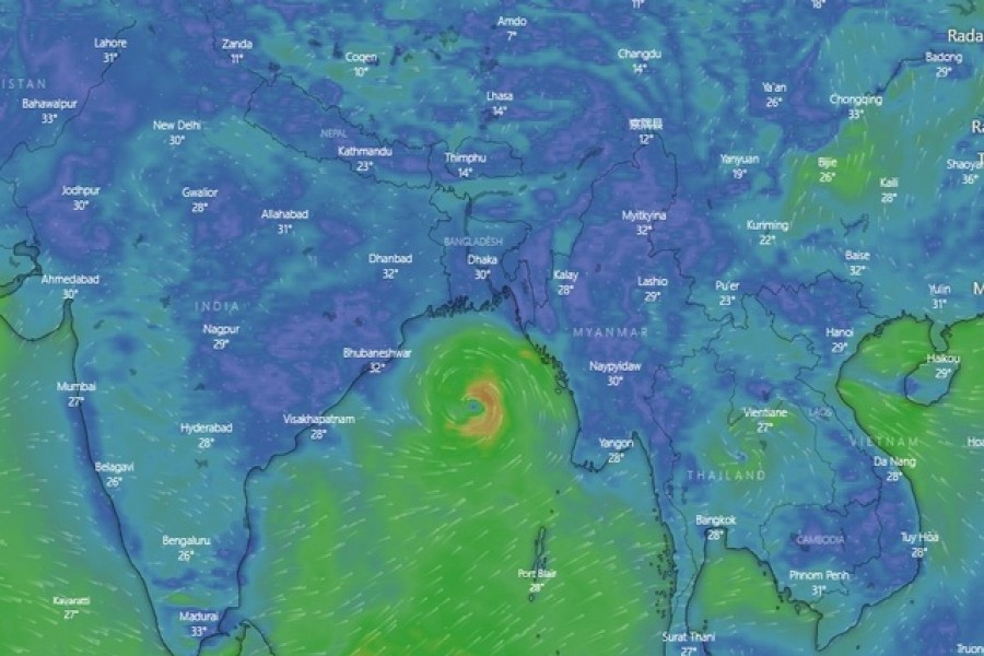 সাগরে নিম্নচাপ, ভ্যাপসা গরম