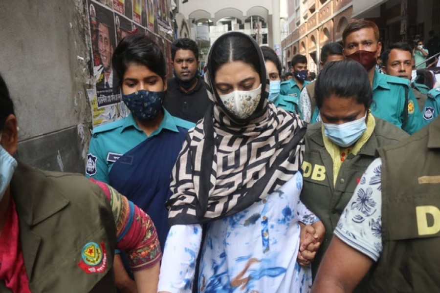 এবার মুনিয়াকে ধর্ষণ-হত্যার মামলায় রিমান্ডে মডেল পিয়াসা