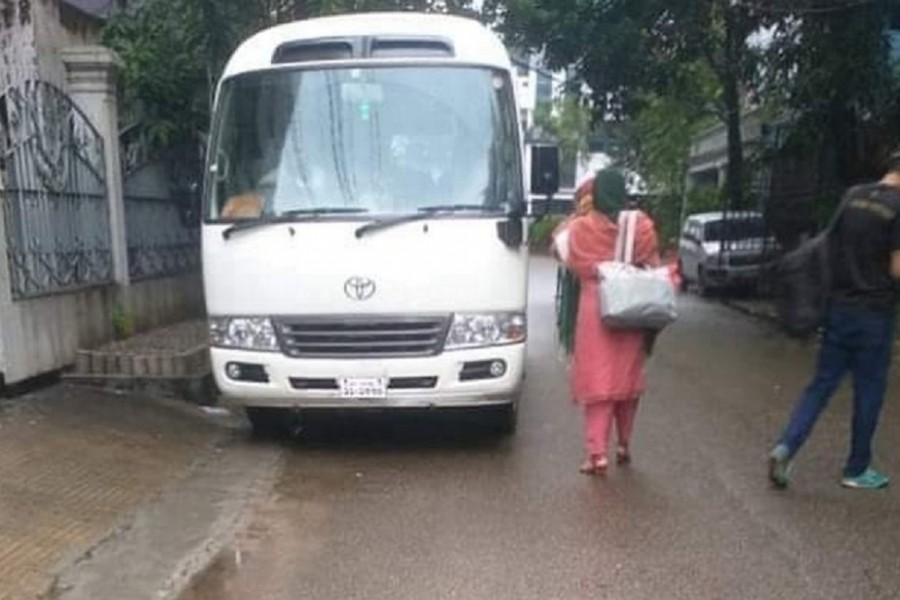 Seven including two Chinese nationals remanded over illicit lending via app