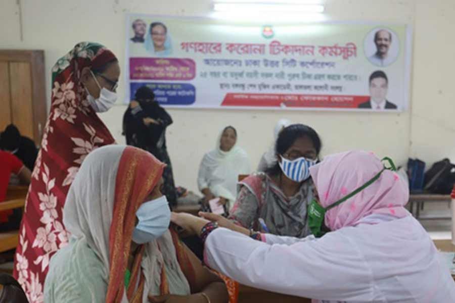 কোভিড-১৯: শনাক্ত রোগীর সংখ্যা কিছুটা বাড়লেও কমেছে মৃত্যুর সংখ্যা