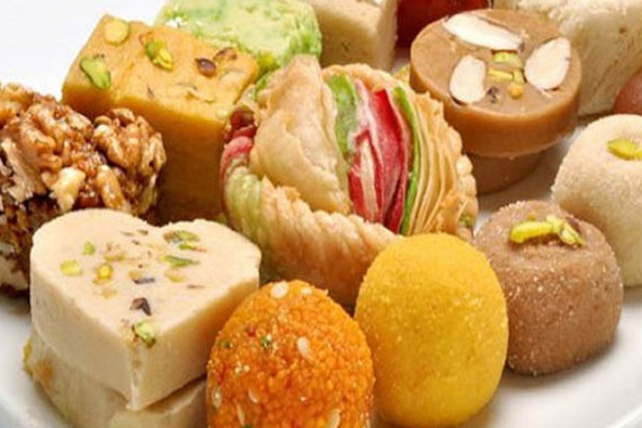 পূজায় বাঙালির মিষ্টিমুখ