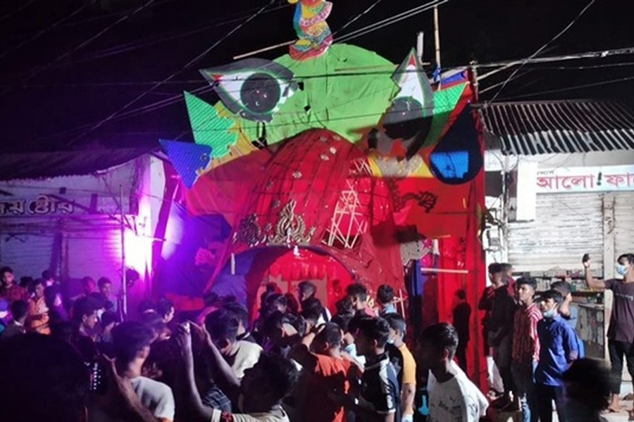 কুমিল্লার পর চাঁদপুরে পুলিশের সঙ্গে সংঘর্ষ, প্রাণহানি