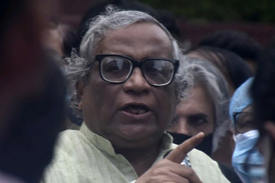 আওয়ামী লীগের উপদেষ্টা পরিষদের সদস্য সমাজ বিজ্ঞানী অনুপম সেন।  ছবি: বিডিনিউজ টোয়েন্টিফোর ডটকম