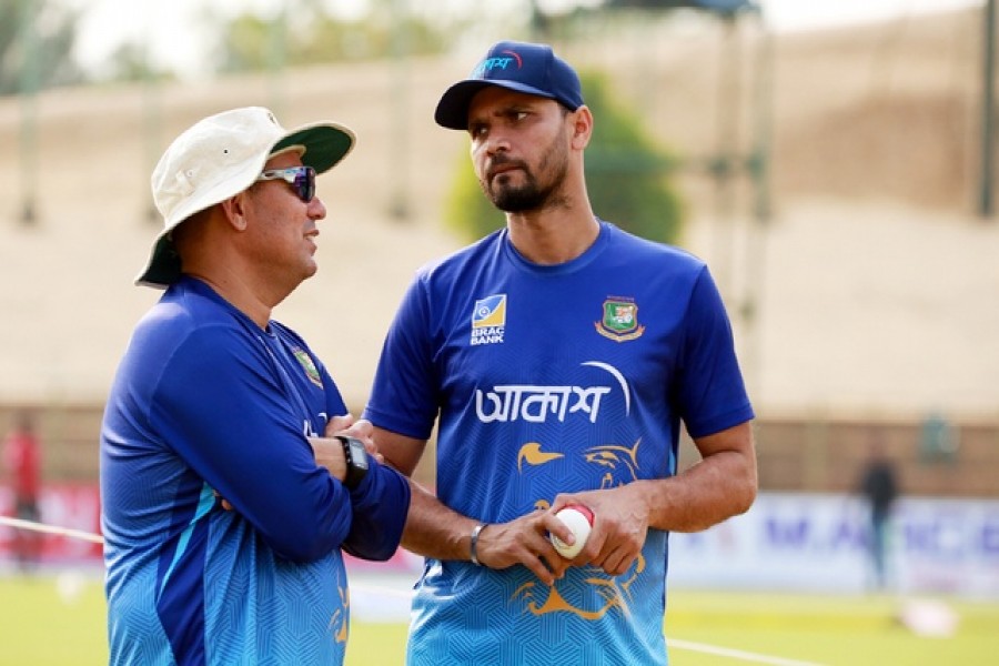 কোচ কথা না বললে টিম বয়কেই মাঠে পাঠানো যায় : মাশরাফি
