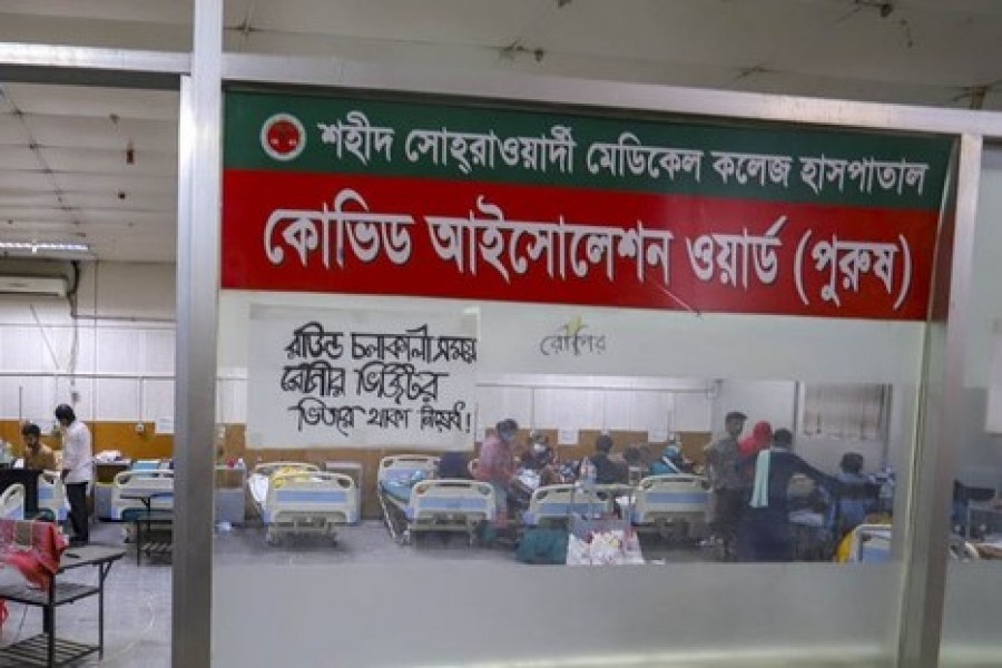 কোভিড: দিনে শনাক্ত মহামারীর শুরুর পর্যায়ে নামল
