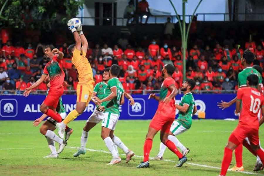 ফুটবলে ১৮ বছর পর মালদ্বীপকে হারাল বাংলাদেশ