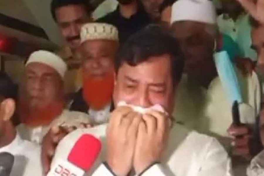 বহিষ্কৃত জাহাঙ্গীর কাঁদলেন, বললেন ‘ষড়যন্ত্র’