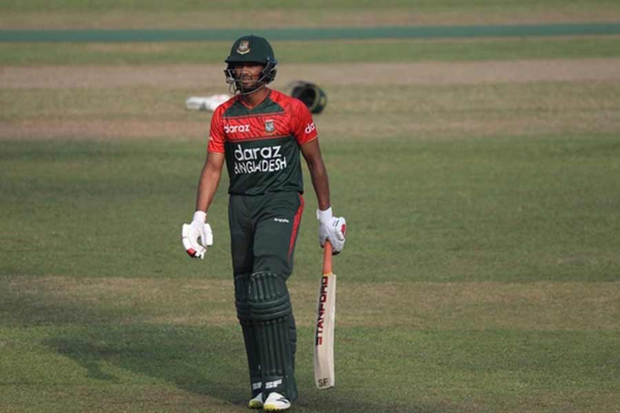 শেষ কয়েক ওভারে ব্যাটিং ঝড় তুলতে পারিনি: মাহমুদউল্লাহ
