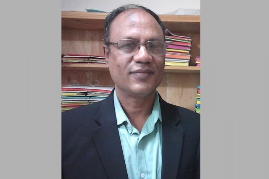 --বেইলি রোডে রিকশা গুঁড়িয়ে দেওয়া কিশোর গাড়িচালকের বাবা সুপ্রিম কোর্টের আইনজীবী তারজেল হোসেন। ছবি ফেইসবুক থেকে নেওয়া/বিডিনিউজ টোয়েন্টিফোর ডটকম