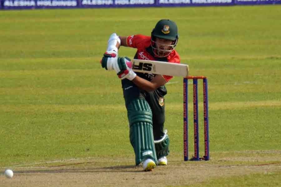 পাকিস্তান সিরিজে ব্যাট হাতে কিছুটা অবদান রাখার পুরস্কার পেয়েছেন আফিফ হোসেন